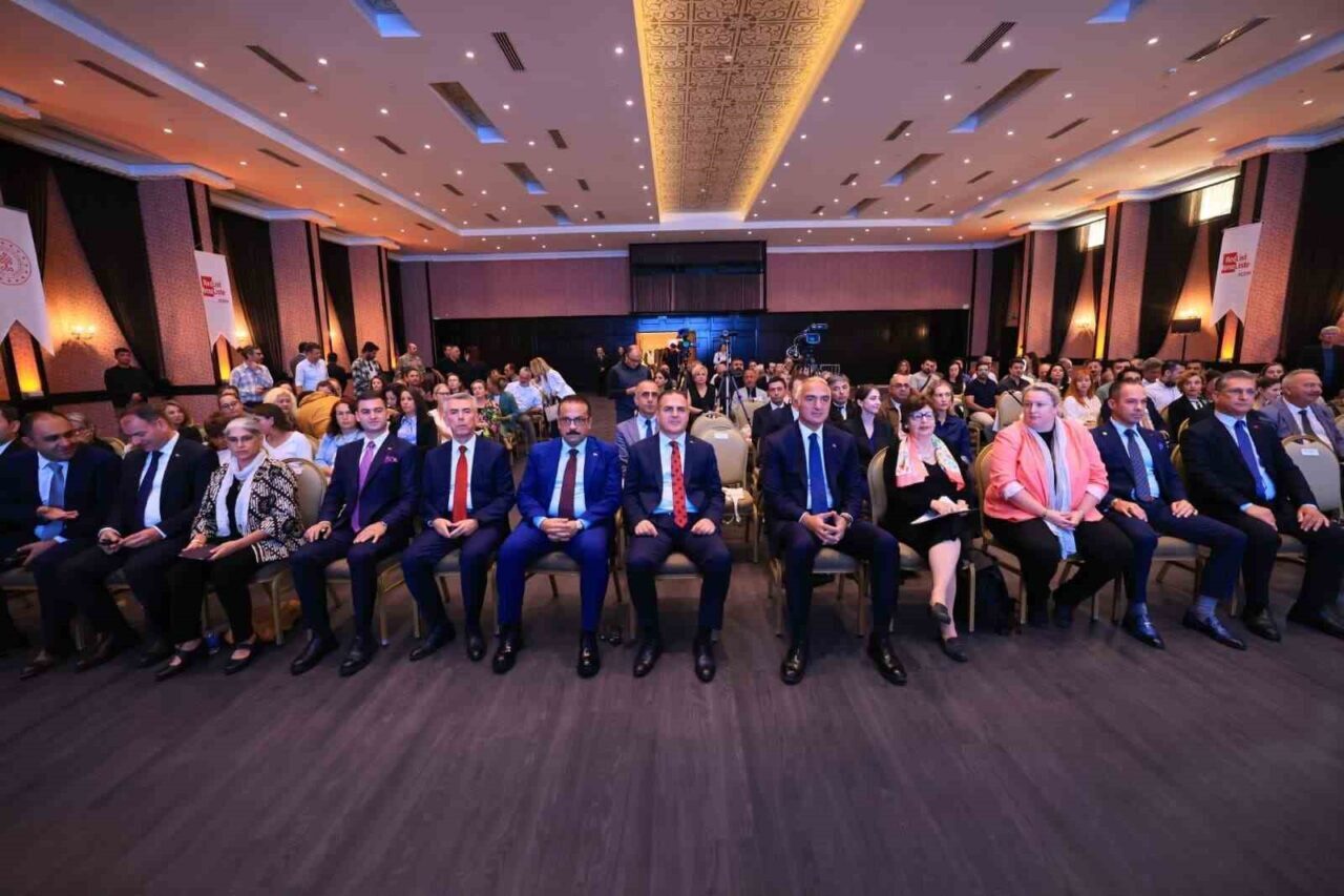 Bodrum’da düzenlenen ICOM Kırmızı Liste Risk Altındaki Kültür Varlıkları Türkiye