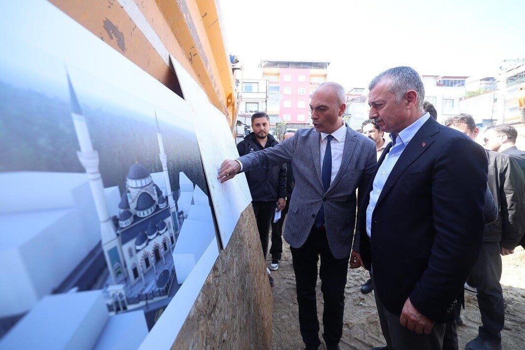 İzmit Kuruçeşme’de Yıkılan Merkez Camii’nin Yerine Yeni İbadethane İnşaatı Başladı