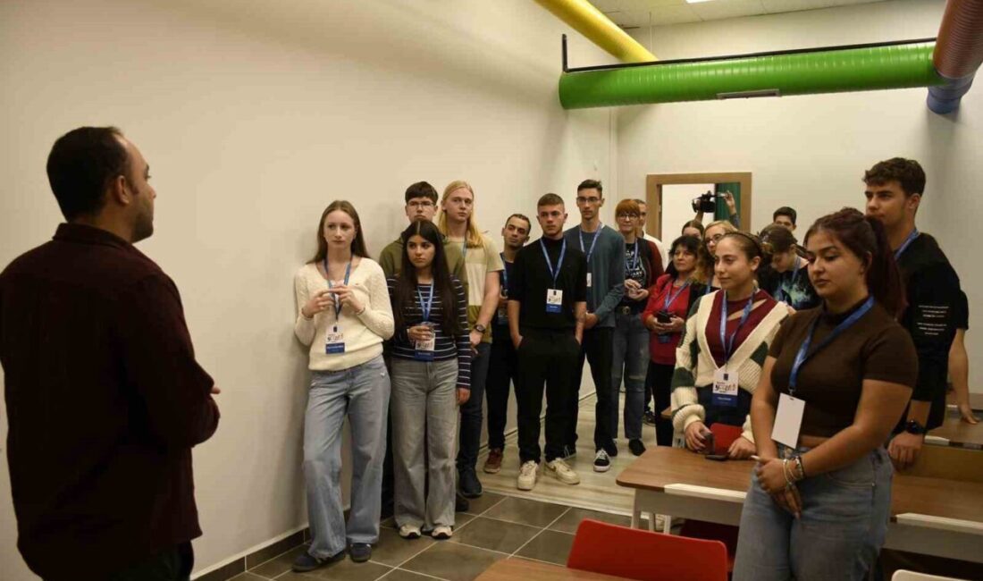 Kuşadası Belediyesi, Türkiye ve 7 ülkeden 36 öğrenciyle 'Kuşadası Kardeş