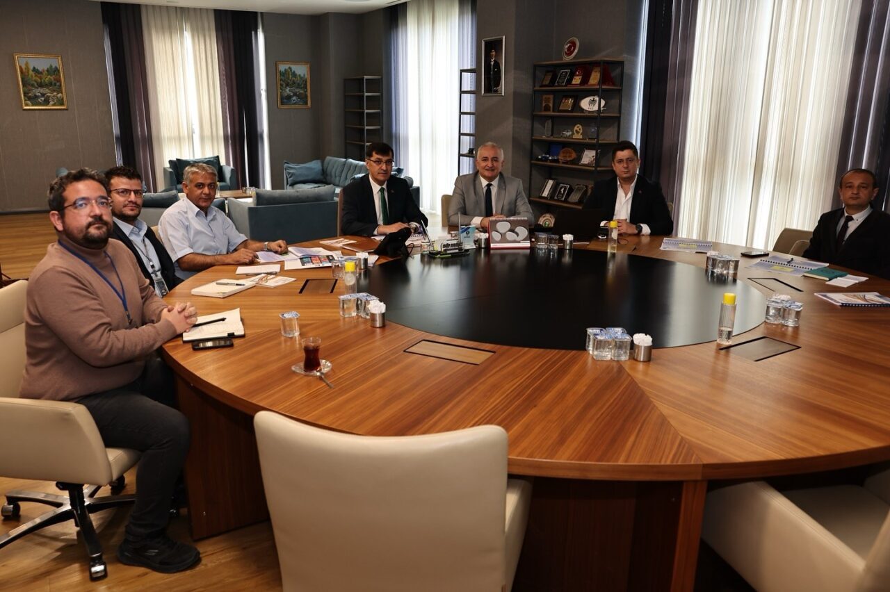 Kütahya Belediyesi'nde, UCLG-MEWA'nın düzenlediği Sürdürülebilir Kalkınma Amaçları (SKA) Endeksi Eğitimi