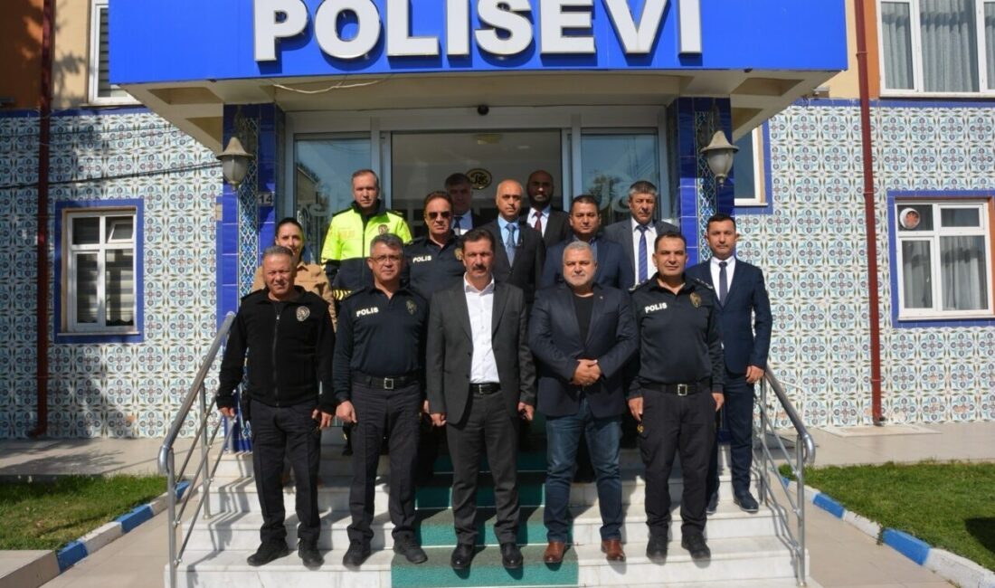 Emekliye Ayrılan Kütahya İl Emniyet Müdür Yardımcısı Engin Öztekin İçin Veda Yemeği Düzenlendi Kütahya İl Emniyet Müdür Yardımcısı Engin Öztekin için, emekliliği dolayısıyla