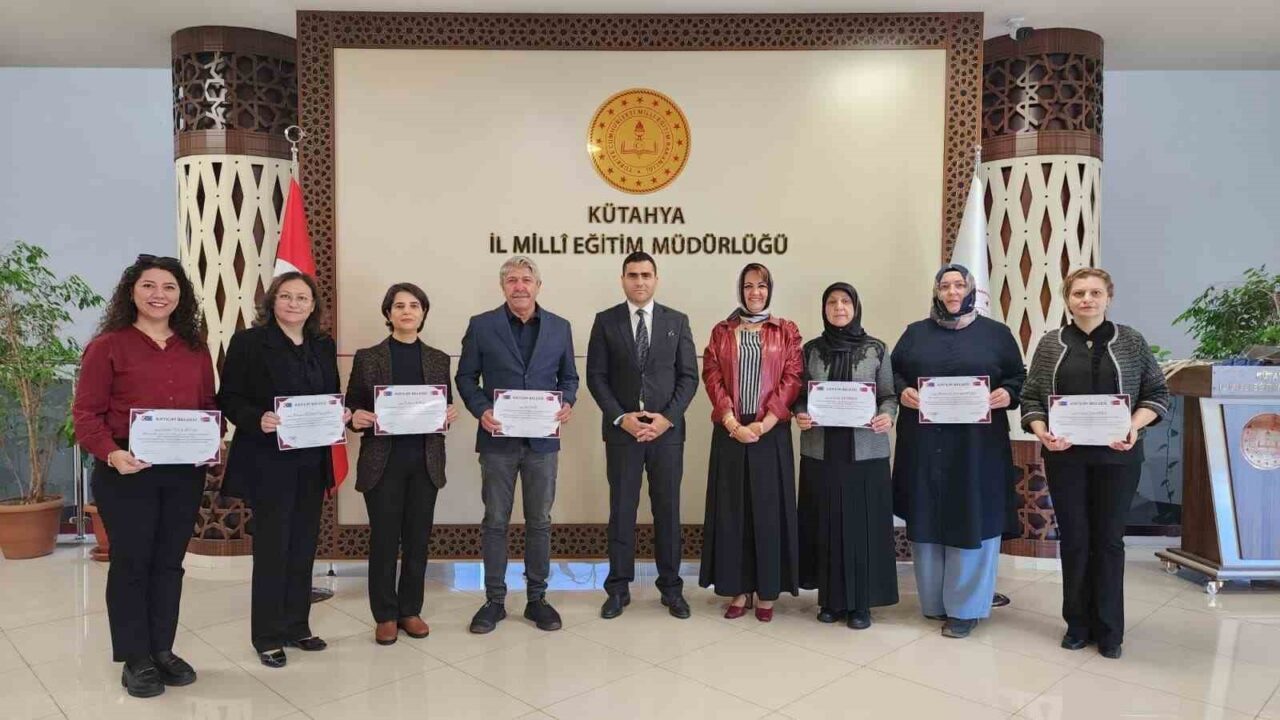 Erasmus Projesi Kapsamında İspanya’da Eğitim Alan Öğretmenlere Katılım Belgeleri Verildi