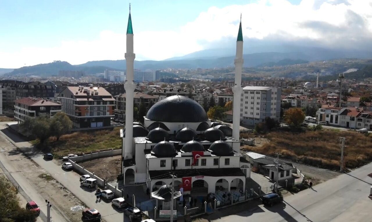 Kütahya'da Hira Camii ve Dr. Osman Konur 4-6 Yaş Kur’an