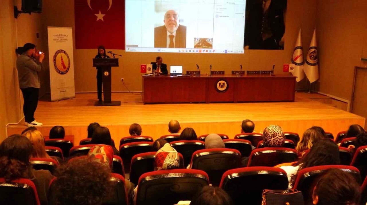 Kütahya Dumlupınar Üniversitesi, "Yeniden Sosyoloji: 3. Kütahya Ulusal Sosyoloji Sempozyumu"nu