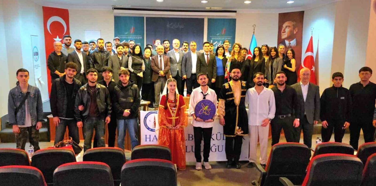 Kütahya'da Dumlupınar Üniversitesi Harıbülbül Kültür Topluluğu ile Azerbaycanlılar Derneği, "Zaferin