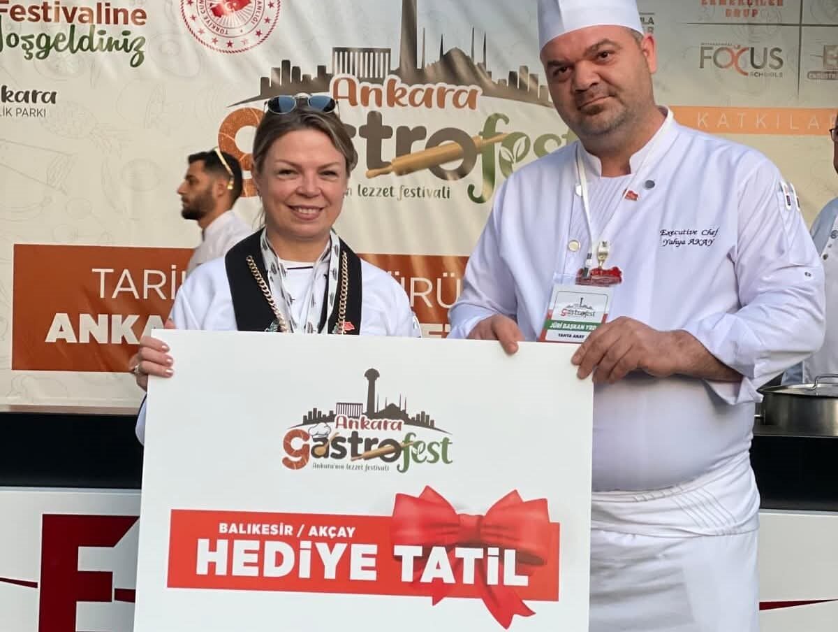 Ankara Gastronomi Festivali'nde Kütahya'yı temsil eden şefler Fatma Ulu Kılavuz