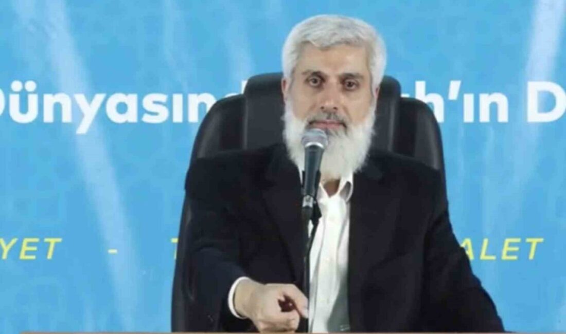 Elazığ’da Furkan Hareketi kurucusu Alparslan Kuytul, zabıtanın düzenlediği müdahaleye karşı