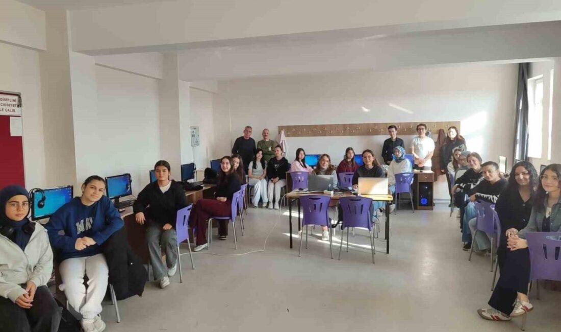 Afyonkarahisar Zübeyde Hanım Kız Mesleki ve Anadolu Lisesi'nde ilk kez
