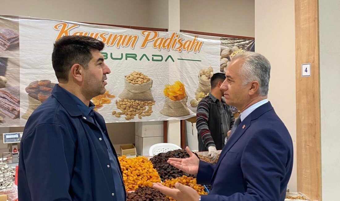 Malatya Kayısısı Üzerine Yapılan Tartışmalara Sert Tepki: “Bu Değer Asla Tartışmaya Açık Değildir” Malatya İş İnsanları Platformu Başkanı Ahmet Özköse, Malatya kayısısı hakkında