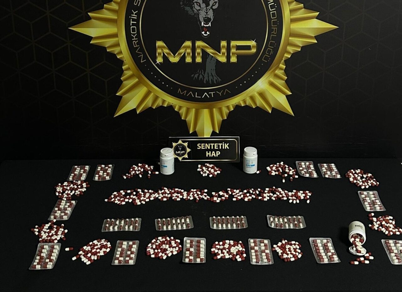 Malatya'da narkotik ekipleri tarafından gerçekleştirilen operasyonda, uyuşturucu madde ticareti yapan