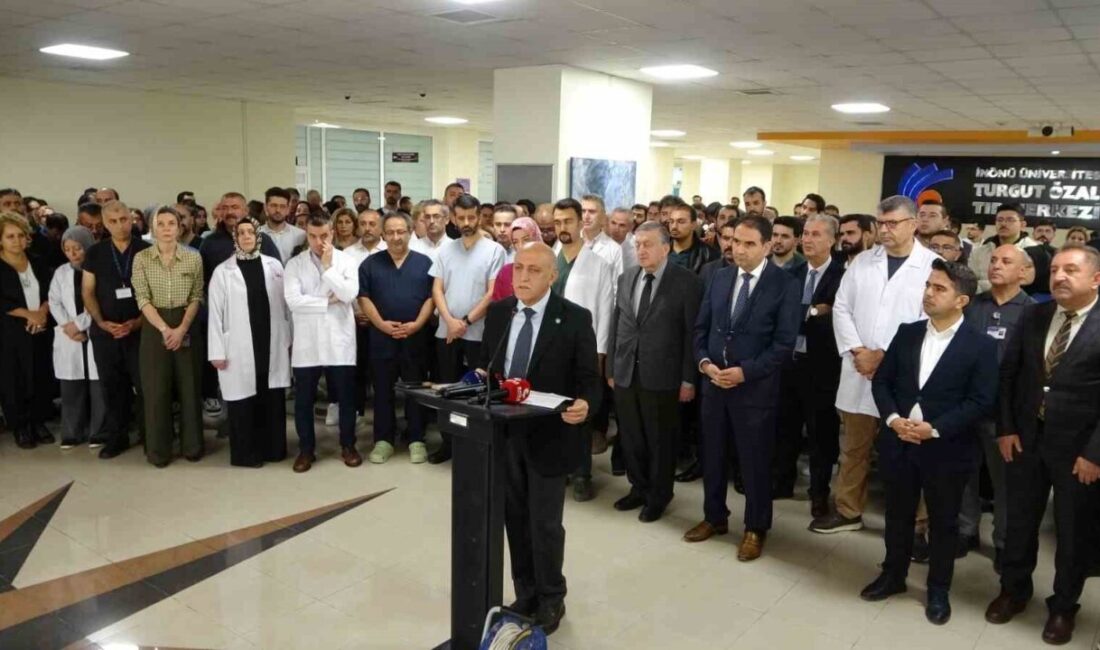 Malatya’da Hekime Yönelik Şiddet Olayı Şiddetle Kınandı Malatya Turgut Özal Tıp Merkezi'nde bir hekim şiddete uğradı. Başhekim