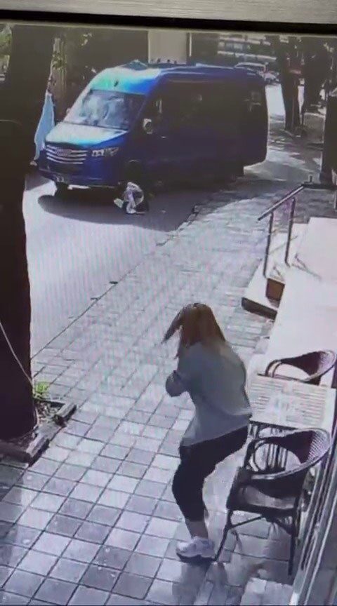 Maltepe'de yolun karşısına geçerken minibüsün çarptığı 76 yaşındaki Emine Y.