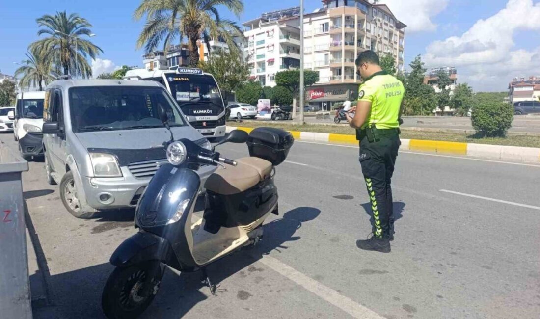 Manavgat’ta Motosiklet Sürücüsü Alkollü Olduğunu Gizleyemedi, Ani Frenle Devrildi Antalya'nın Manavgat ilçesinde Enes M. P. isimli motosiklet sürücüsü, önündeki