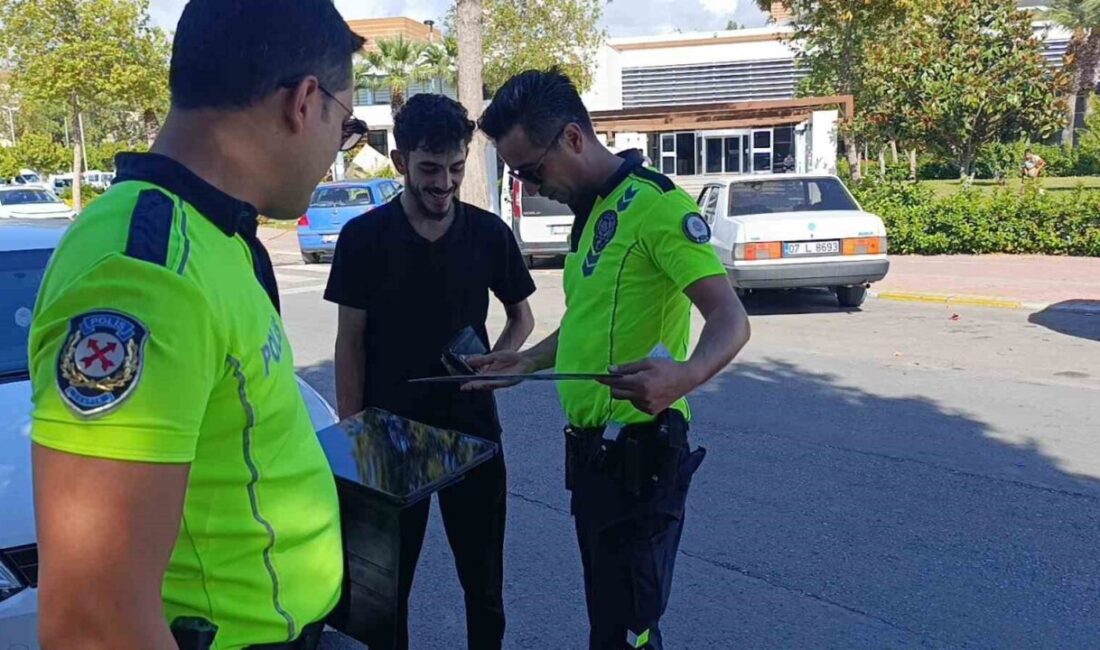 Manavgat'ta trafik denetimleri sırasında, ön plakasız ve yüksek sesle müzik