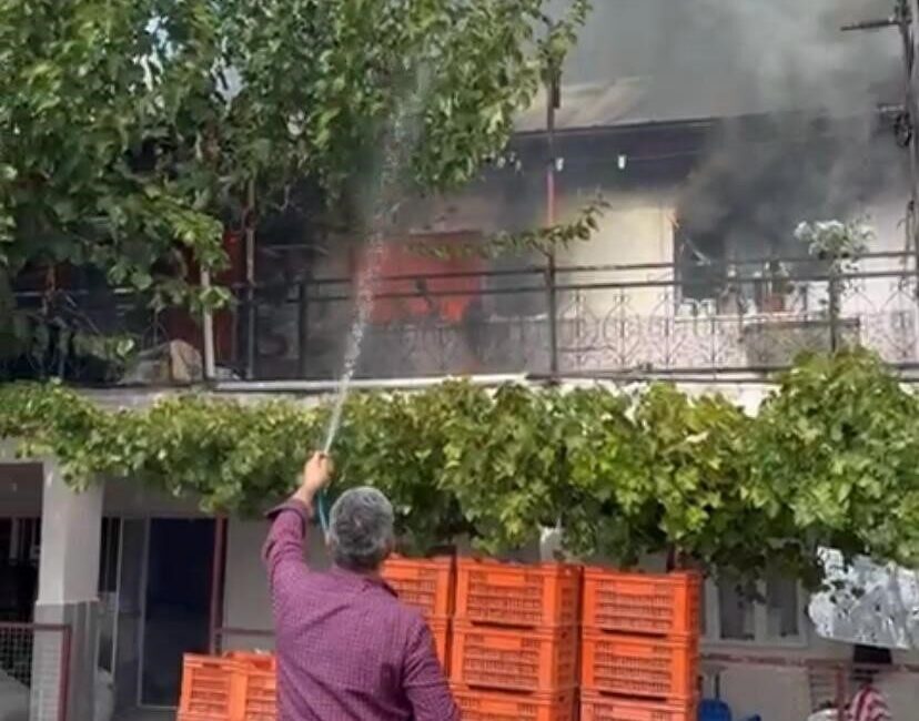 Alaşehir'de Erol Sırçak’a ait boş bir evde çıkan yangın, hızlı