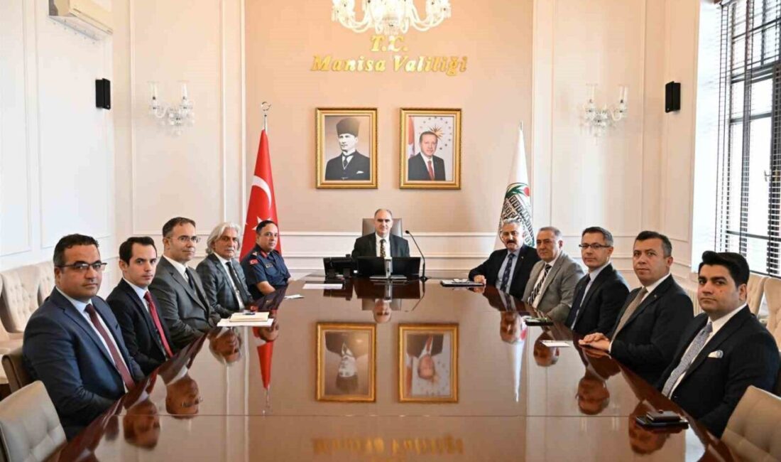 Manisa'da, Vali Vahdettin Özkan'ın başkanlığında yapılan toplantıda eylül ayındaki asayiş