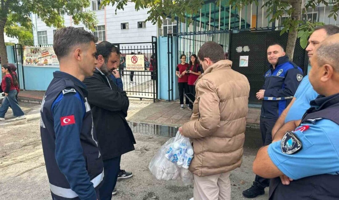 Manisa’da Okul Çevrelerinde Sağlıksız Gıda Satışları İçin Geniş Kapsamlı Denetim Yapıldı Manisa Büyükşehir Belediyesi, okul çevrelerinde sağlıksız gıda satışını önlemek amacıyla