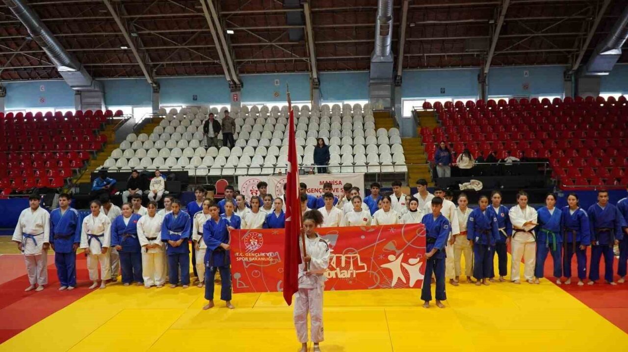 2025-2026 Eğitim Öğretim Yılı Okul Sporları Müsabakaları, Manisa'da judo ile