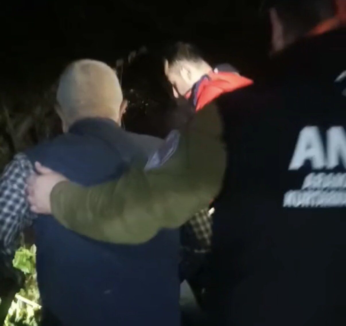 Düzce’de Mantar Toplamak İçin Gittiği Ormanda Kaybolan 75 Yaşındaki Adam Ekipler Tarafından Bulundu