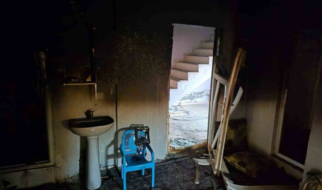 Mardin'in Kızıltepe ilçesinde bir evde çıkan yangında 1 kişi hayatını