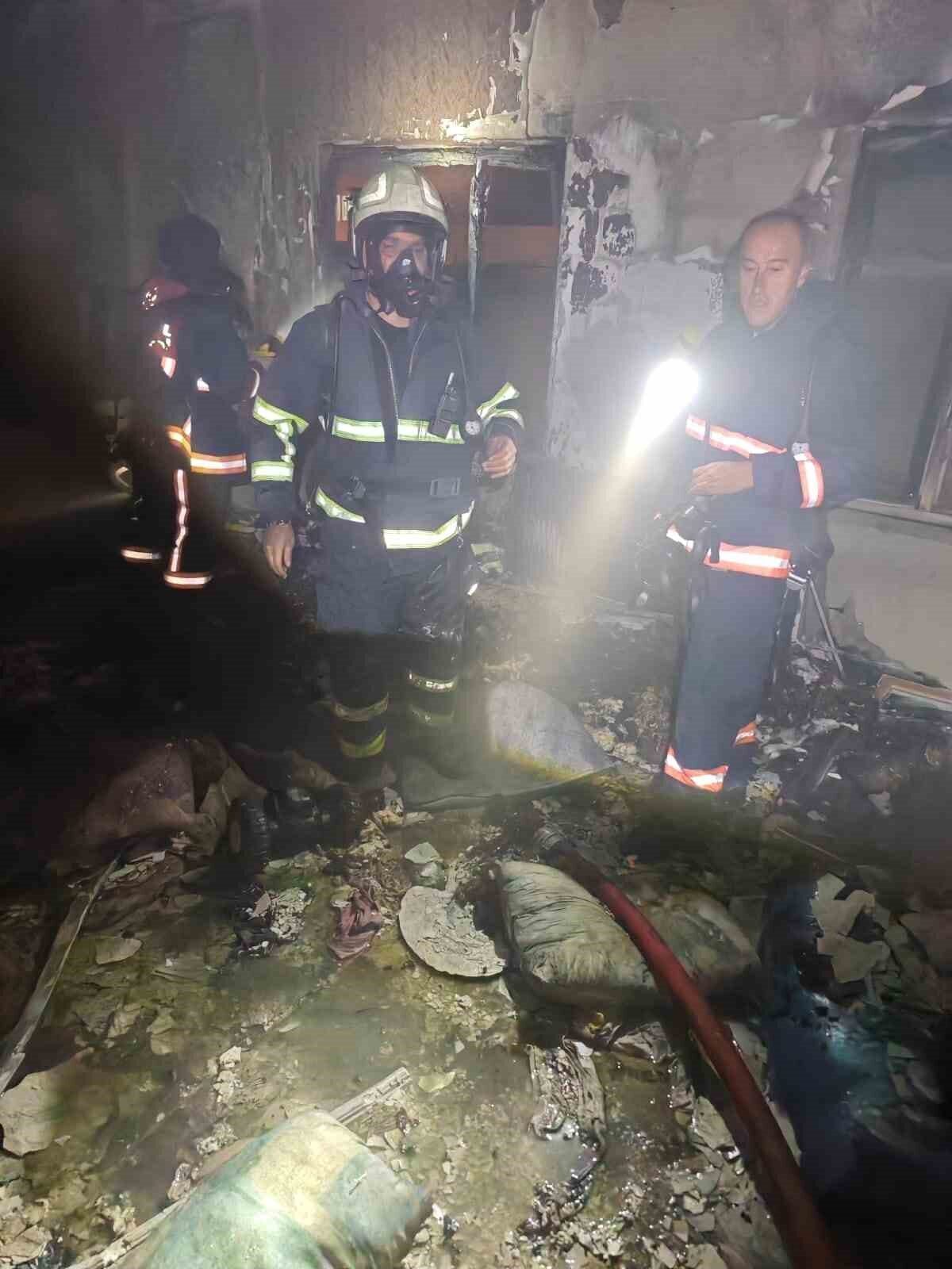 Mardin Kızıltepe’deki Yangında İki Kişi Dumandan Etkilendi