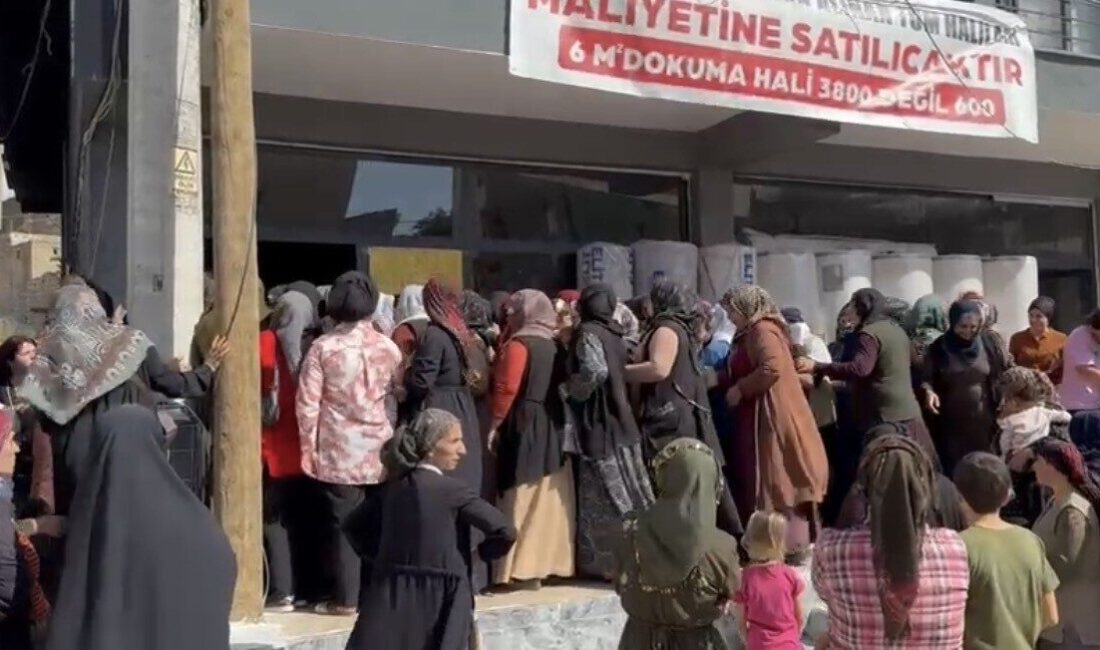 Mardin’in Mazıdağı ilçesindeki yeni halı mağazasının başlattığı indirim kampanyası büyük