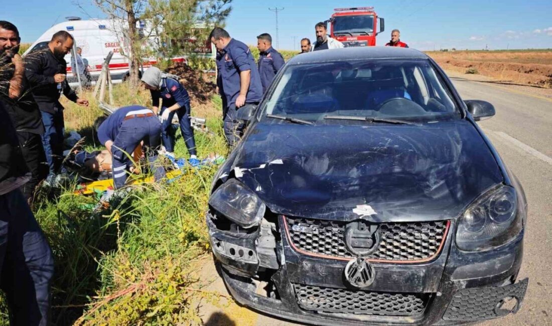 Mardin’in Kızıltepe ilçesinde bir trafik kazasında otomobil ile motosiklet çarpıştı.
