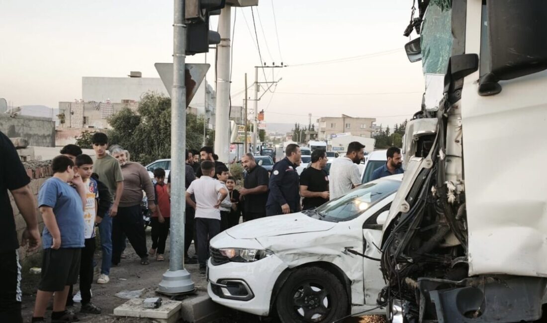 Mardin'in Kızıltepe ilçesinde tır ve otomobilin çarpışması sonucu bir kişi