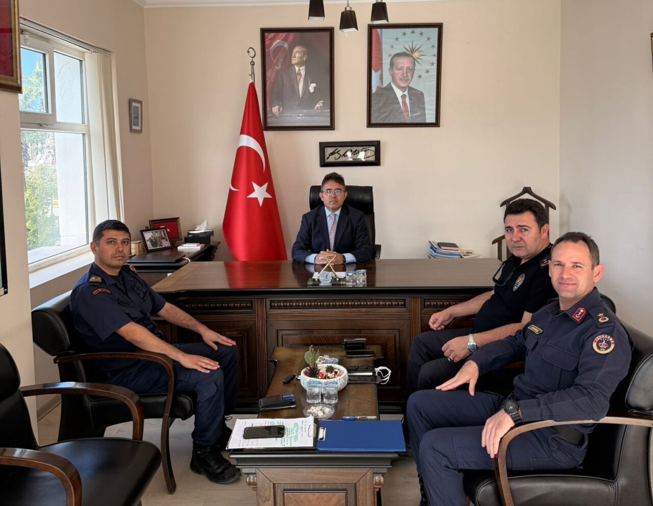 Marmaris Kaymakamı Nurullah Kaya başkanlığında, ilçe asayişi için güvenlik toplantısı