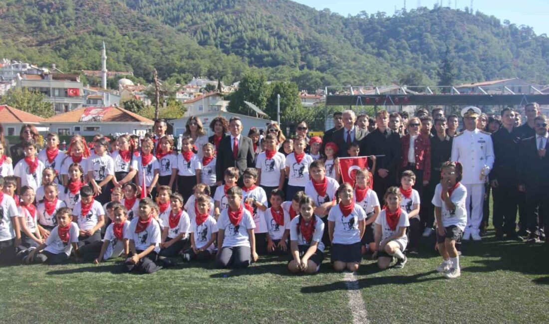 Marmaris’te Cumhuriyetin 102. Yılı Coşkuyla Kutlandı Muğla'nın Marmaris ilçesinde, Türkiye Cumhuriyeti’nin 102. kuruluş yıl dönümü coşkuyla