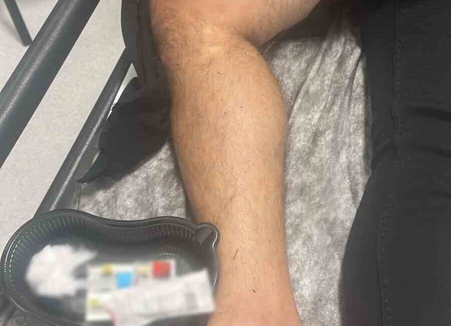 Marmaris’te Kardeşler Arasında Alacak Tartışması Kanlı Bitti: Bir Yaralı, Bir Gözaltı Marmaris'te M.A. ve E.A. arasında alacak meselesi nedeniyle çıkan kavgada