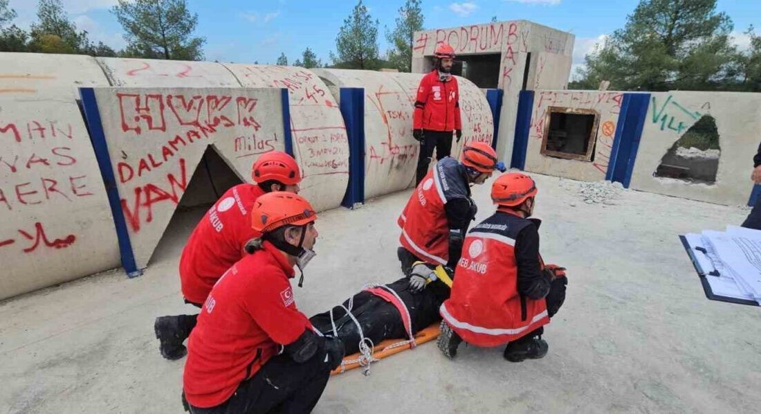 Milli Eğitim Bakanlığı Arama Kurtarma Birimi (MEB AKUB) Muğla ekibi,