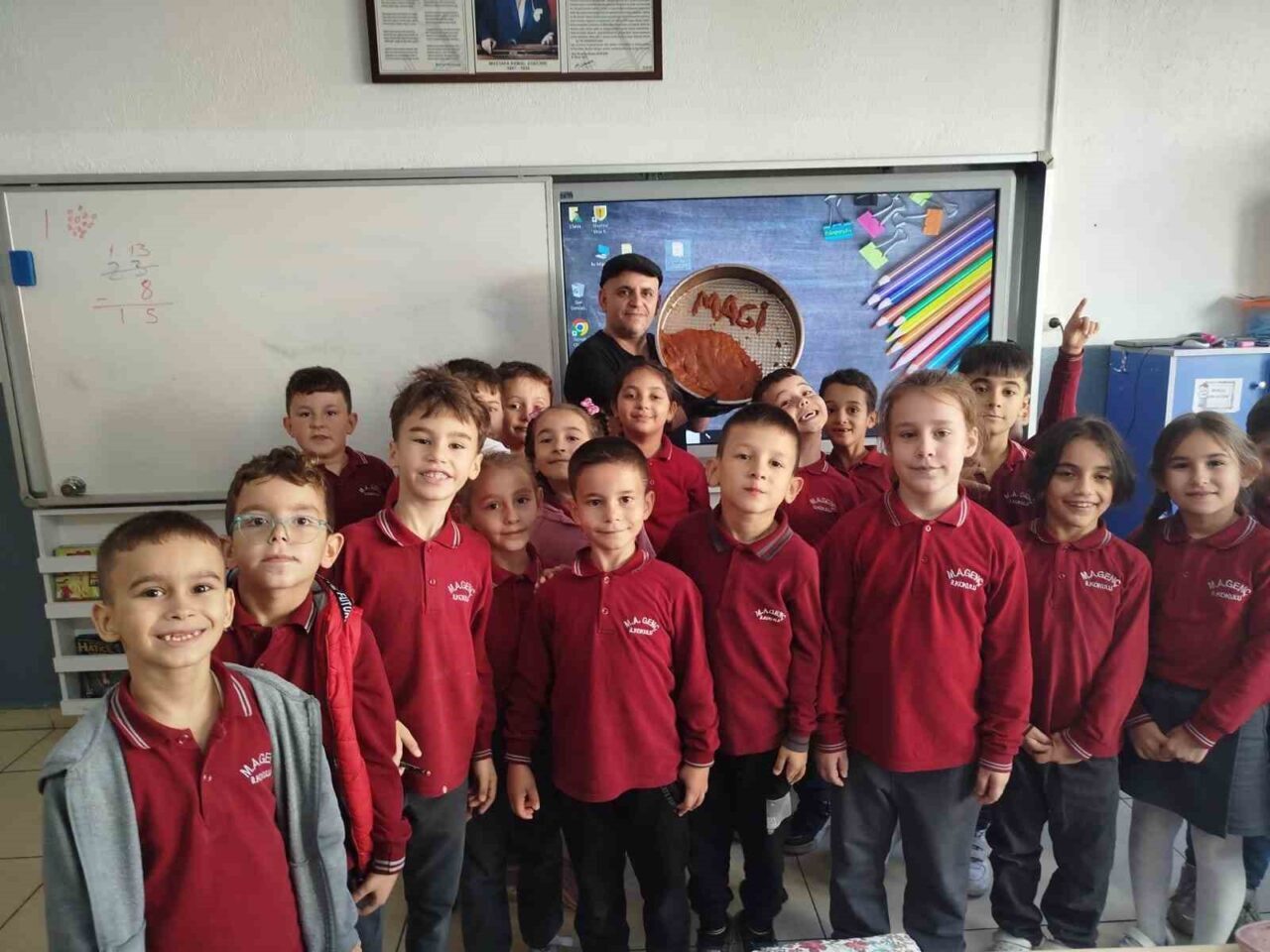 Gönen'deki Mehmet Ahmet Genç İlkokulu, öğrenciler için düzenlediği çiğ köfte