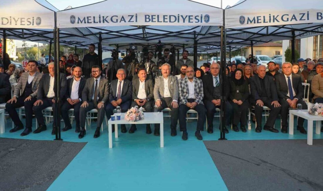 Melikgazi’de Açılan Yeni Kütüphane, Esentepe Mahallesi’ne Bir Dizi Yeni Hizmet Getiriyor Melikgazi Belediyesi, Esentepe Mahallesi'nde Keziban-Davut Sapayer Akıl Küpü Kütüphanesi'nin açılışını