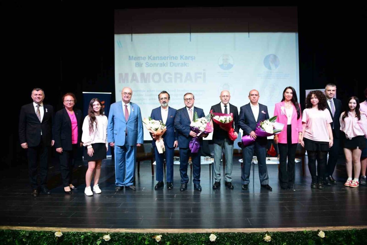 Medicana Bursa Hastanesi ve ONKODAY iş birliğiyle düzenlenen "Meme Kanserine