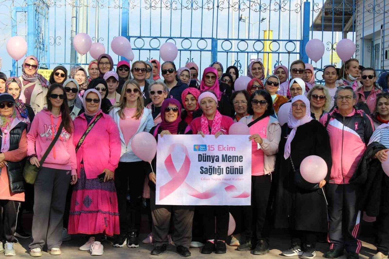 Kocaeli Büyükşehir Belediyesi, 15 Ekim Dünya Meme Sağlığı Günü'nde kadınlar
