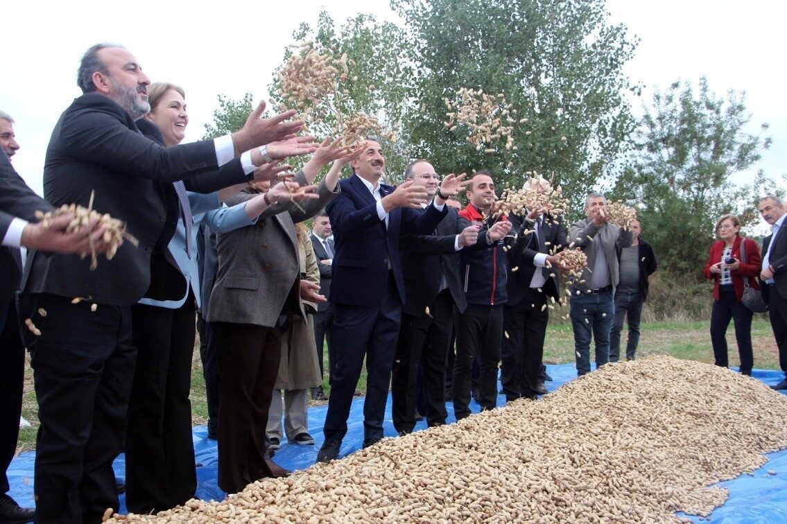 Meriç Alibeyköy’de 18-19 Ekim tarihlerinde düzenlenen Fıstık Şenliği, Edirne Valisi