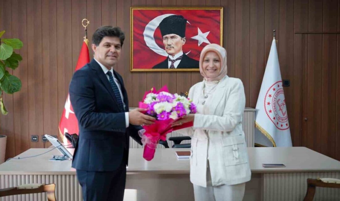 Mersin'in yeni İl Milli Eğitim Müdürü Muhammed Özdemirci, Fazilet Durmuş’tan