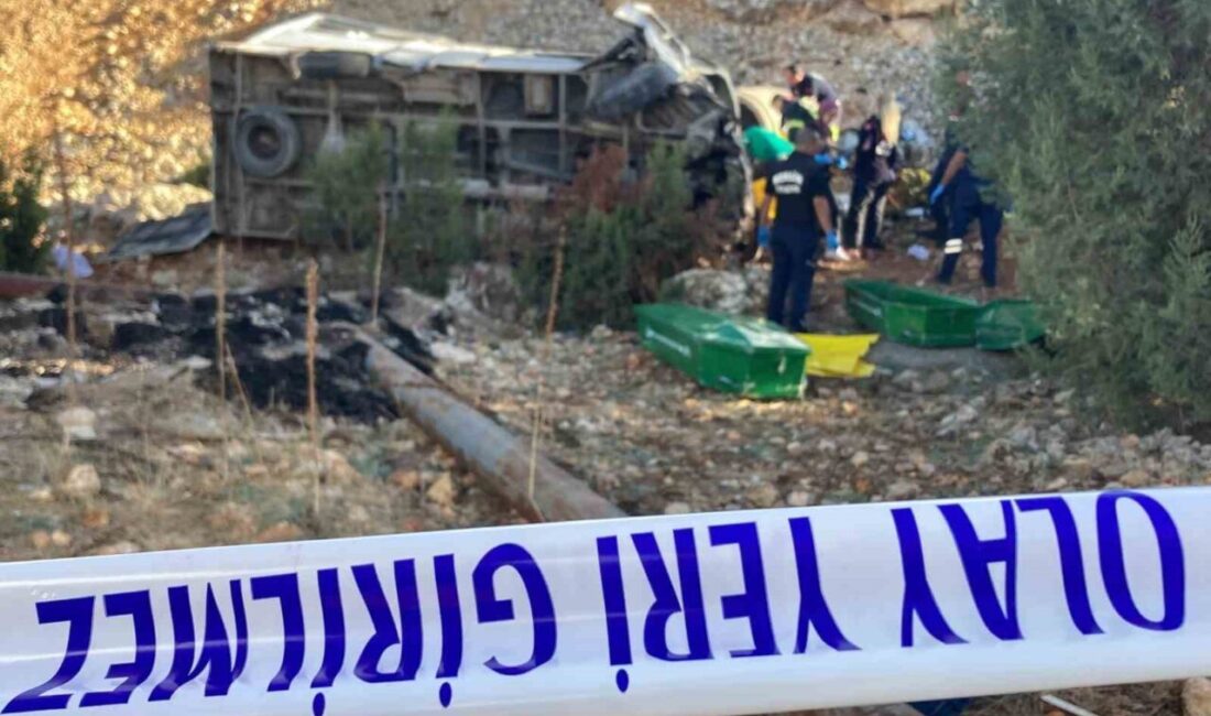 Erdemli’de Feci Kazada Sürücü Tutuklandı, 6 Ölü 12 Yaralı Mersin'in Erdemli ilçesinde domates toplayan işçileri taşıyan Cemal K.'nın (19)