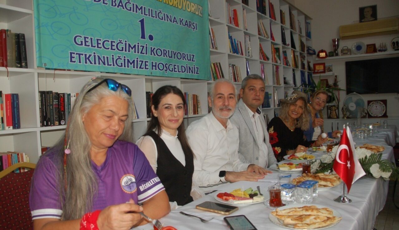 Mersin Muhtarları Yerel Yönetimlerle Dayanışma Derneği Başkanı Mehmet Dindar, madde