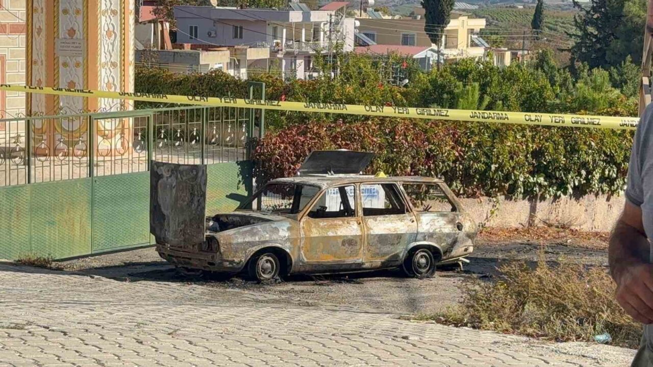Mersin'in Tarsus ilçesinde Yasin Ataş, 13 yaşındaki E.A'ya av tüfeğiyle