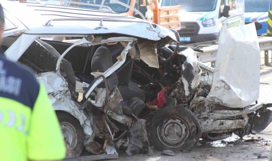 Mersin’de Otoyolda Tek Taraflı Kaza: İki Kişi Hayatını Kaybetti Mersin'in Tarsus ilçesinde meydana gelen trafik kazasında, kontrolünü kaybeden Mehmet