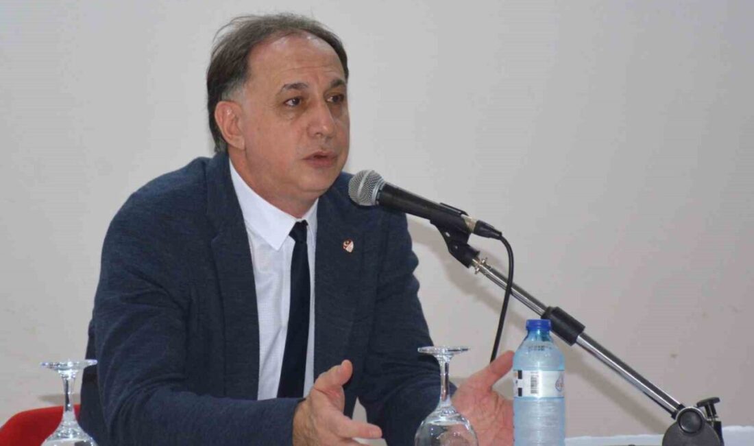 Türkiye Futbol Federasyonu Merkez Hakem Kurulu Başkanı Dr. Ferhat Gündoğdu,