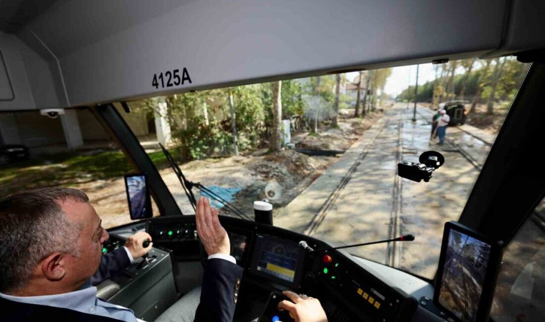 Kocaeli Büyükşehir Belediyesi, Alikahya-Stadyum Tramvay Hattı'nın ikinci etabını tamamladı. 3,8