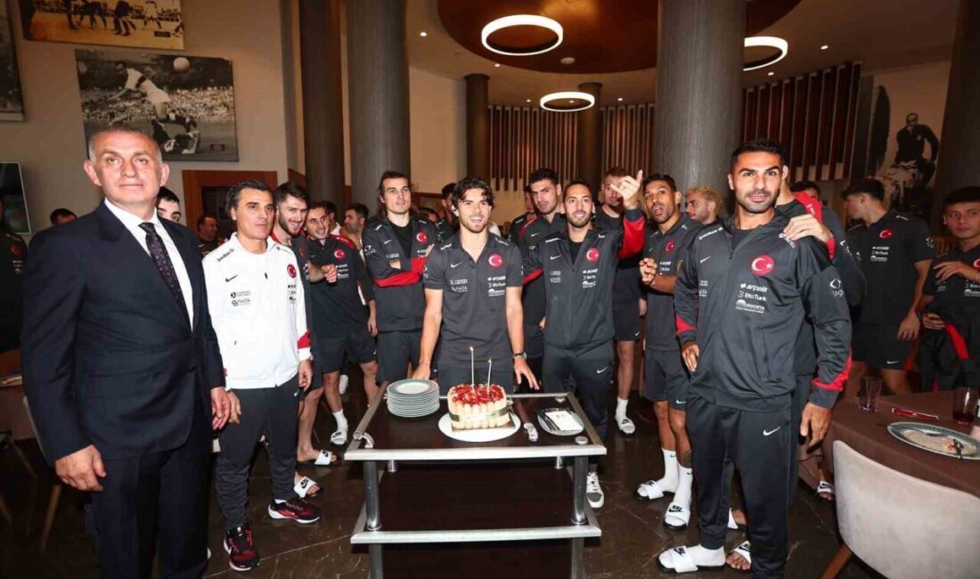 A Milli Takım futbolcusu Ferdi Kadıoğlu, 26. doğum gününü Riva'daki
