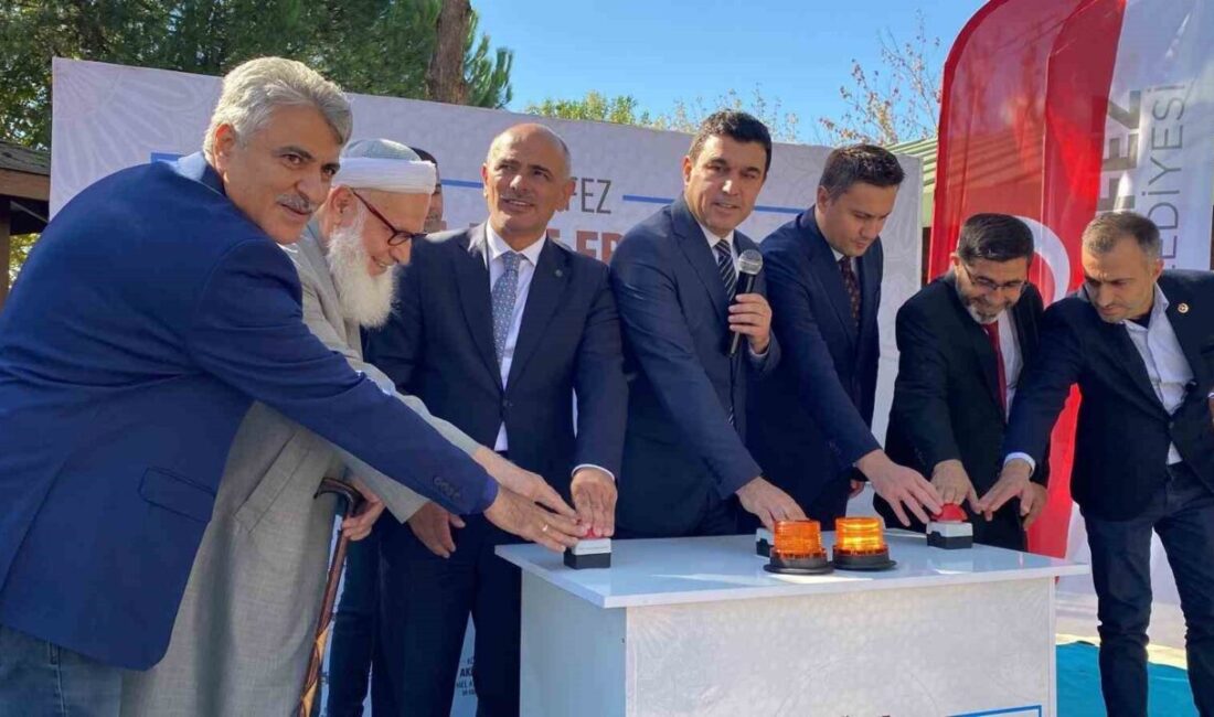 Körfez Mimar Sinan Mahallesi'nde eski caminin yerine yeni bir caminin