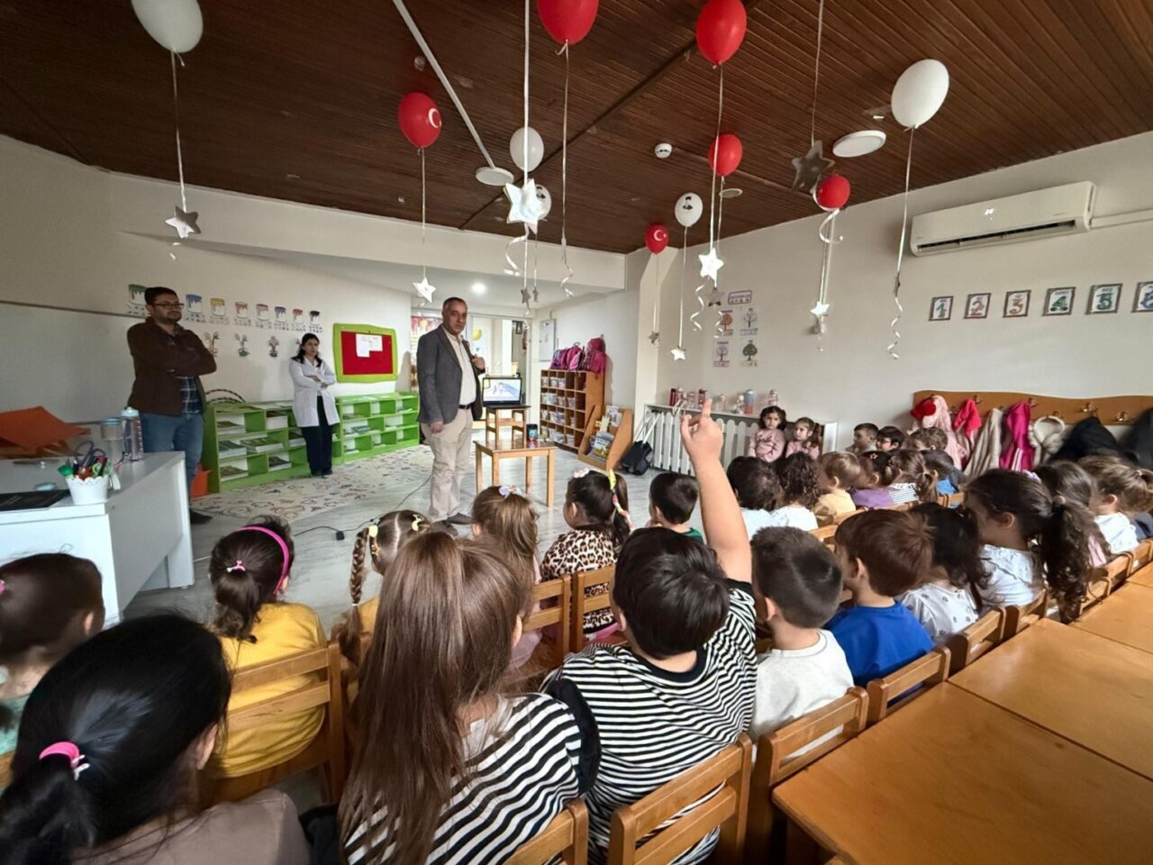 Yunusemre Belediyesi, 31 Ekim Dünya Tasarruf Günü'nde çocuklara kaynakları bilinçli