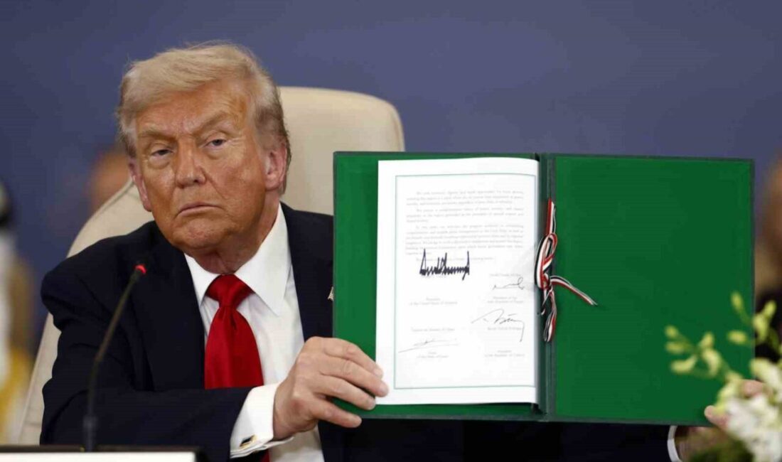 Beyaz Saray, Mısır’daki Barış Zirvesi’nde imzalanan “Kalıcı Barış ve Refah İçin Trump Deklarasyonu”nu yayımladı Beyaz Saray, Mısır'da düzenlenen Barış Zirvesi'nde Türkiye, ABD, Mısır ve