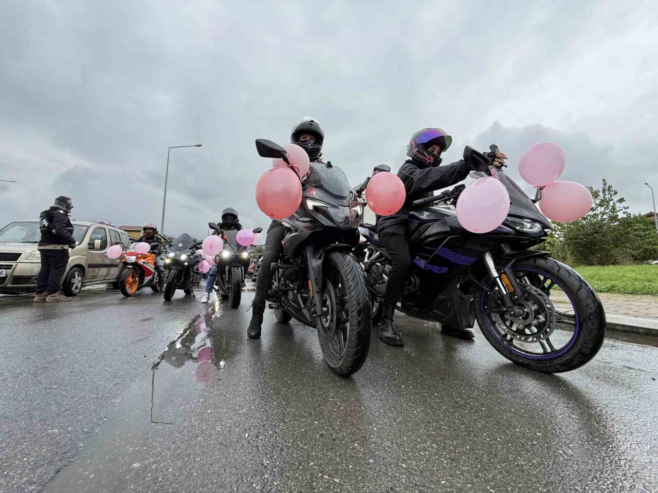 Meme Kanseri Farkındalık Ayı’nda Sakarya’da Motosiklet Grubu Şehir Turu ile Erken Teşhisin Önemi Vurgulandı