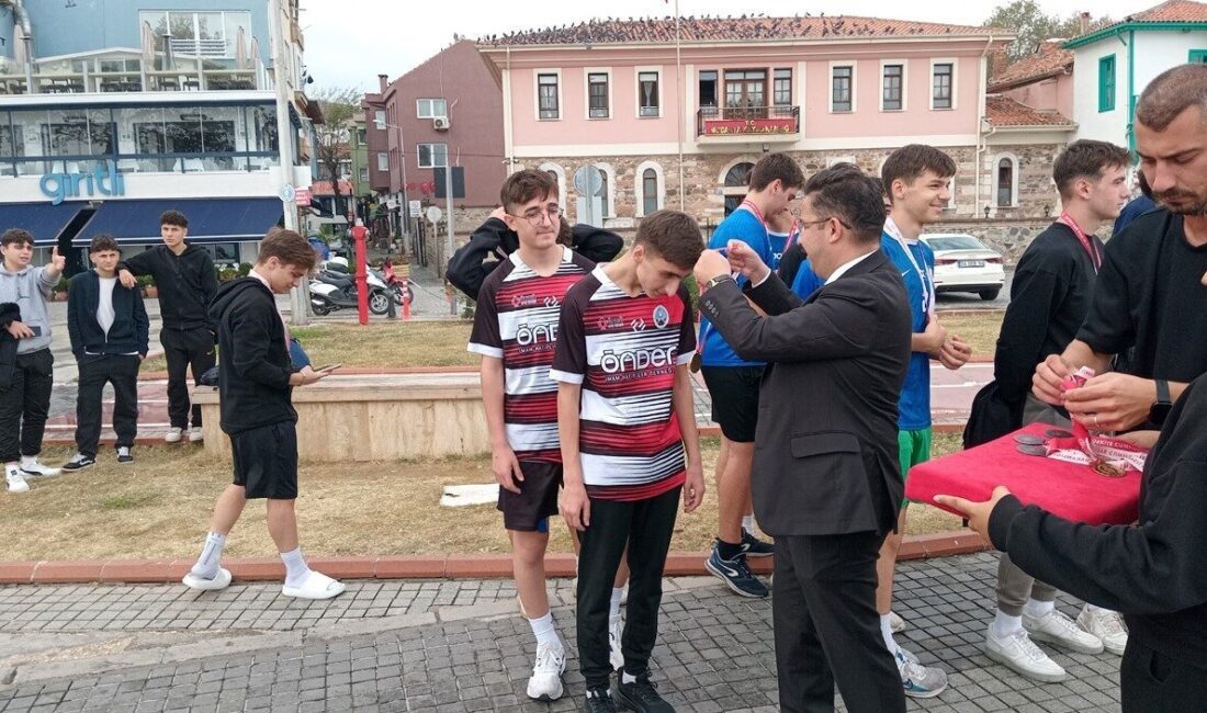 Mudanya'da bu yıl 103. kez düzenlenen Mudanya Mütarekesi Koşusu'na birçok